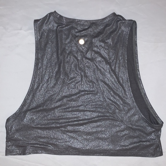LULULEMON MUSCLE LOVE CROPPED TANK TOP - SIZE 6 - METALIC SILVER - Picture 4 of 5